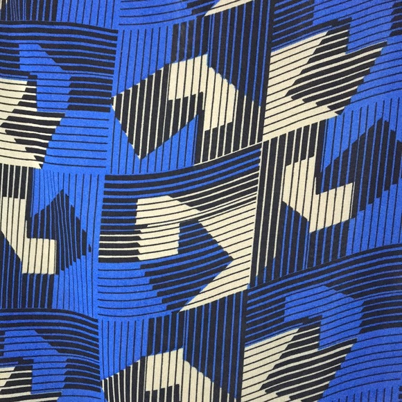 Pyra Blouse - Picture 2 of 3